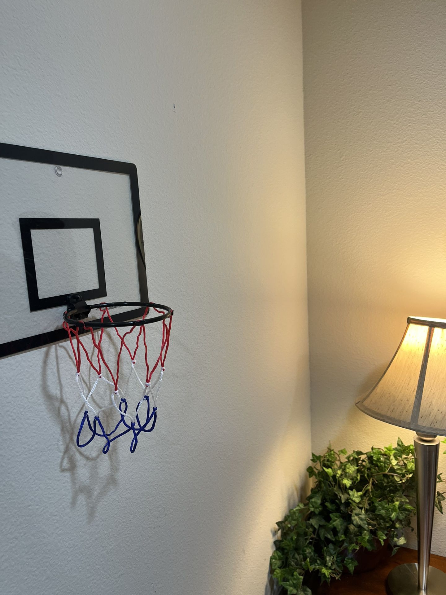 mini basketball hoop 