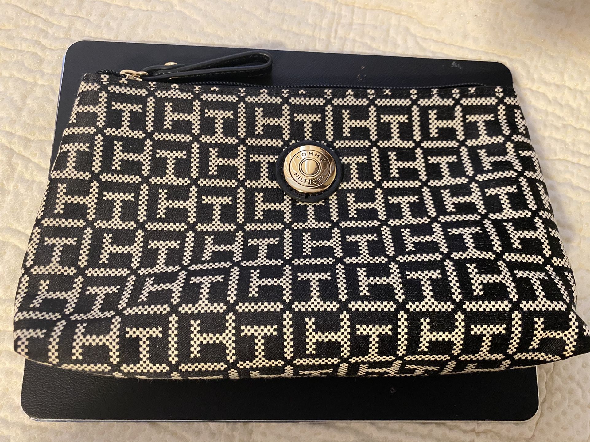 Tommy Hilfiger Hand Bag
