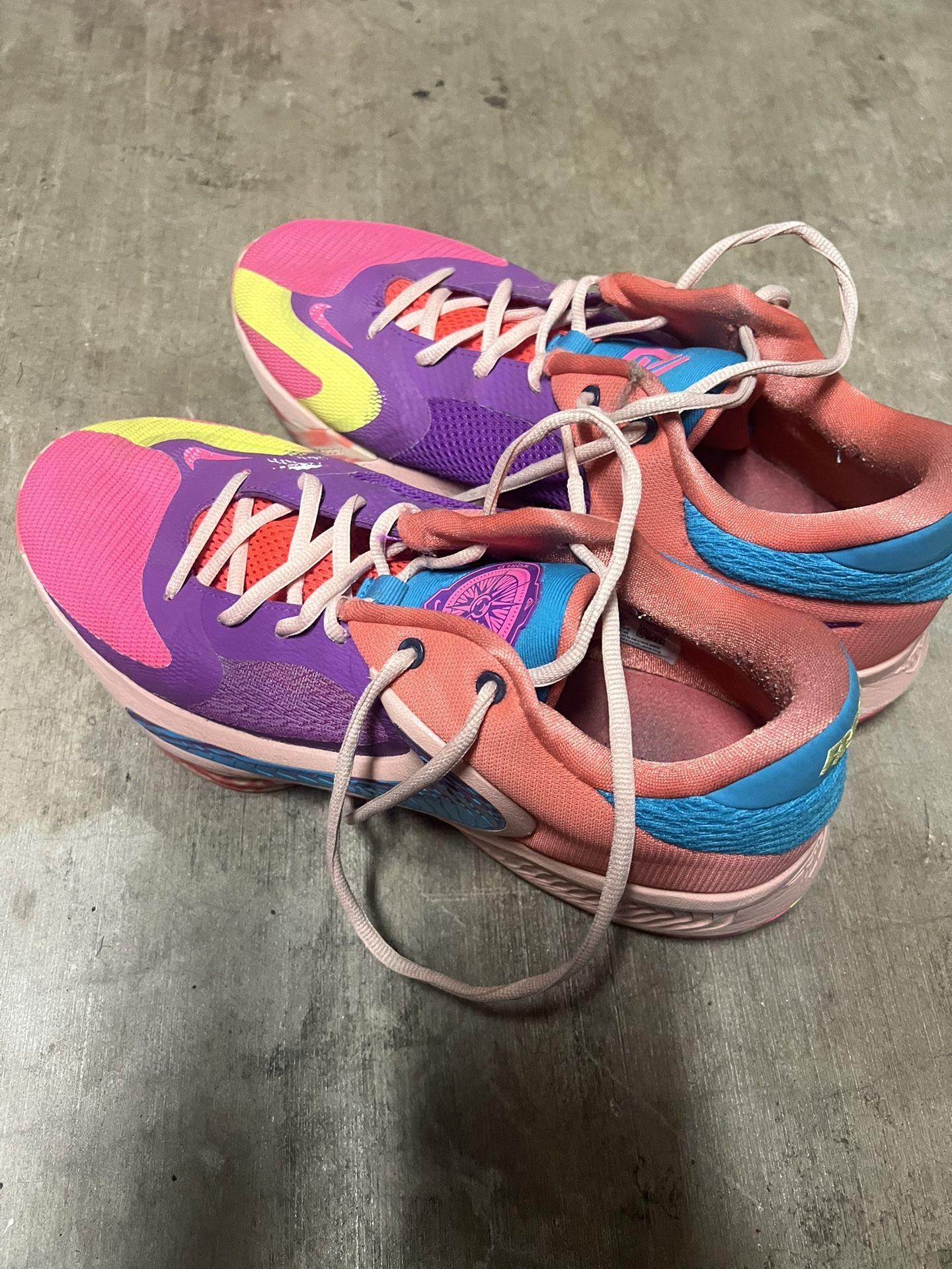 Nike Giannis Basketball Shoes