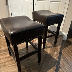 Counter height (26”) barstools