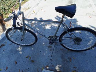 Vintage Nishiki Pueblo Mountain Bike / Commuter