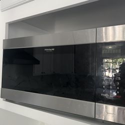 Frigidaire Gallery Stainless Steel Microwave