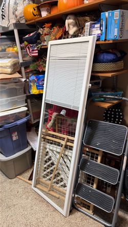 Window Insert with Built-In Blinds