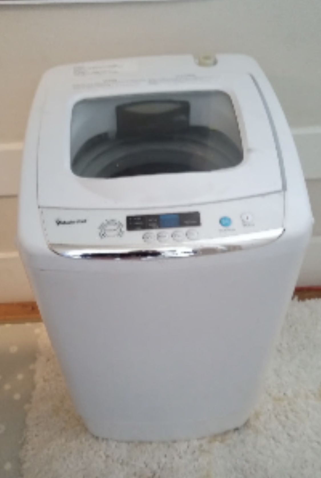 Magic Chef Portable small Washer Model: MCSTCW09W1. 0.9 cu. ft. Compact Portable Top Load in White. FIRM PRICE. IN EAGLE ROCK