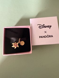 Pandora Disney Tangle charm
