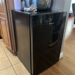 Mini Fridge 