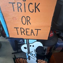 Peanuts Wooden Yard Sign