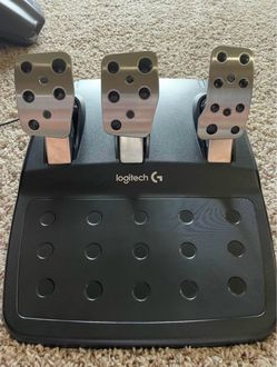 Logitech G920 wheel and pedals