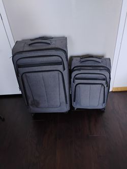 Perry Ellis Set Suite Case
