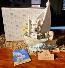 Precious Moments 'This Land Is Our Land' 1992 Members Figurine