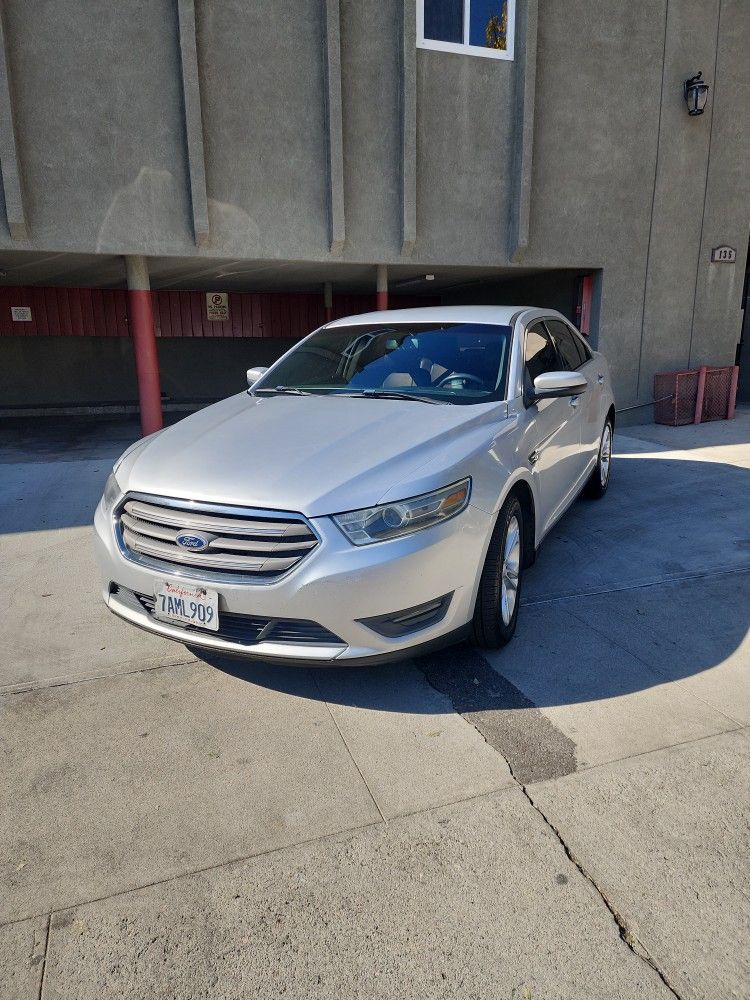 2013 Ford Taurus