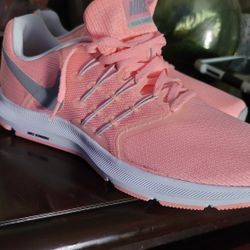 Women Brand New Nike Walking/ Running Sneakers Size  10