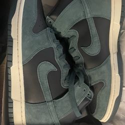 WOMENS NIKE DUNK HI RETRO PRM
