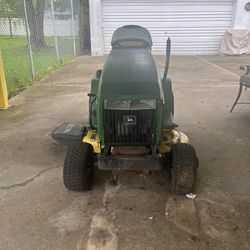 John Deere Riding mower