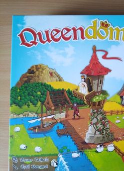 Queen Domino, MINDOK