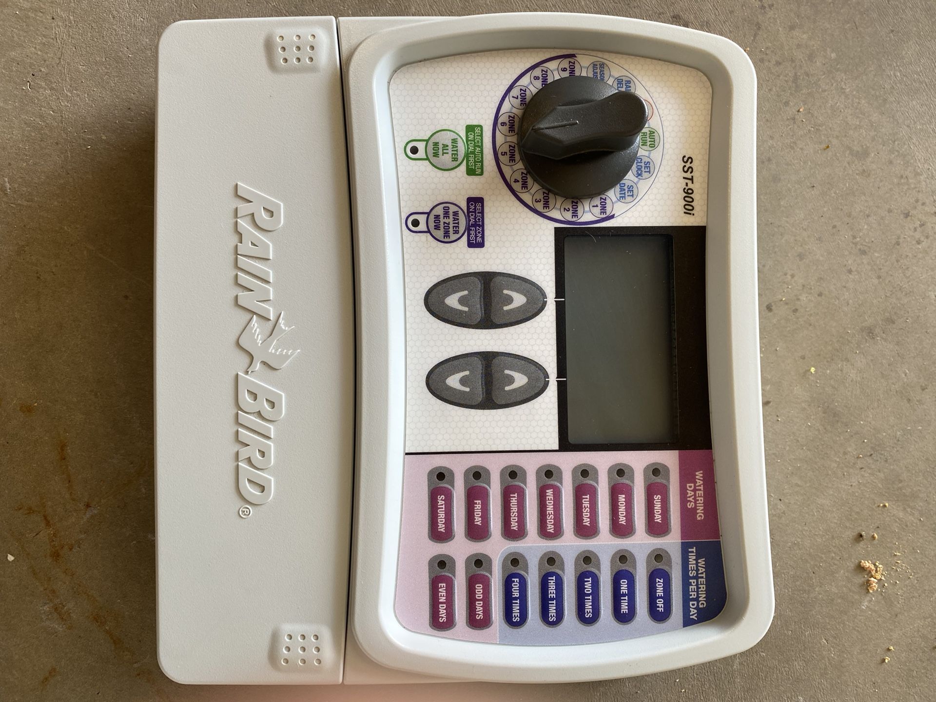Rain Bird 9 zone controller. Model SST900i for Sale in La Verne, CA