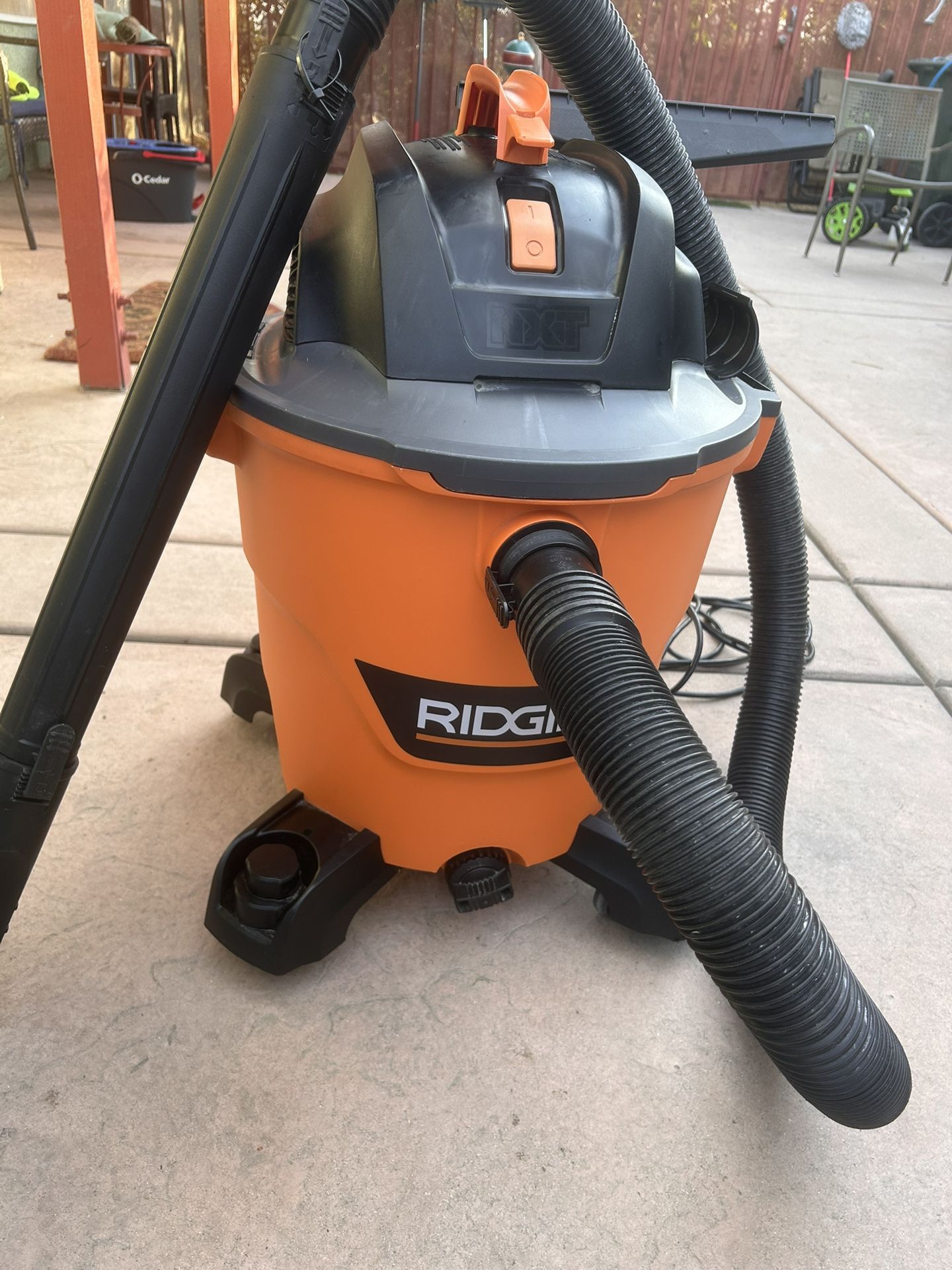 Ridgid 12 gal 5.0 Peak hp shop vac wet dry