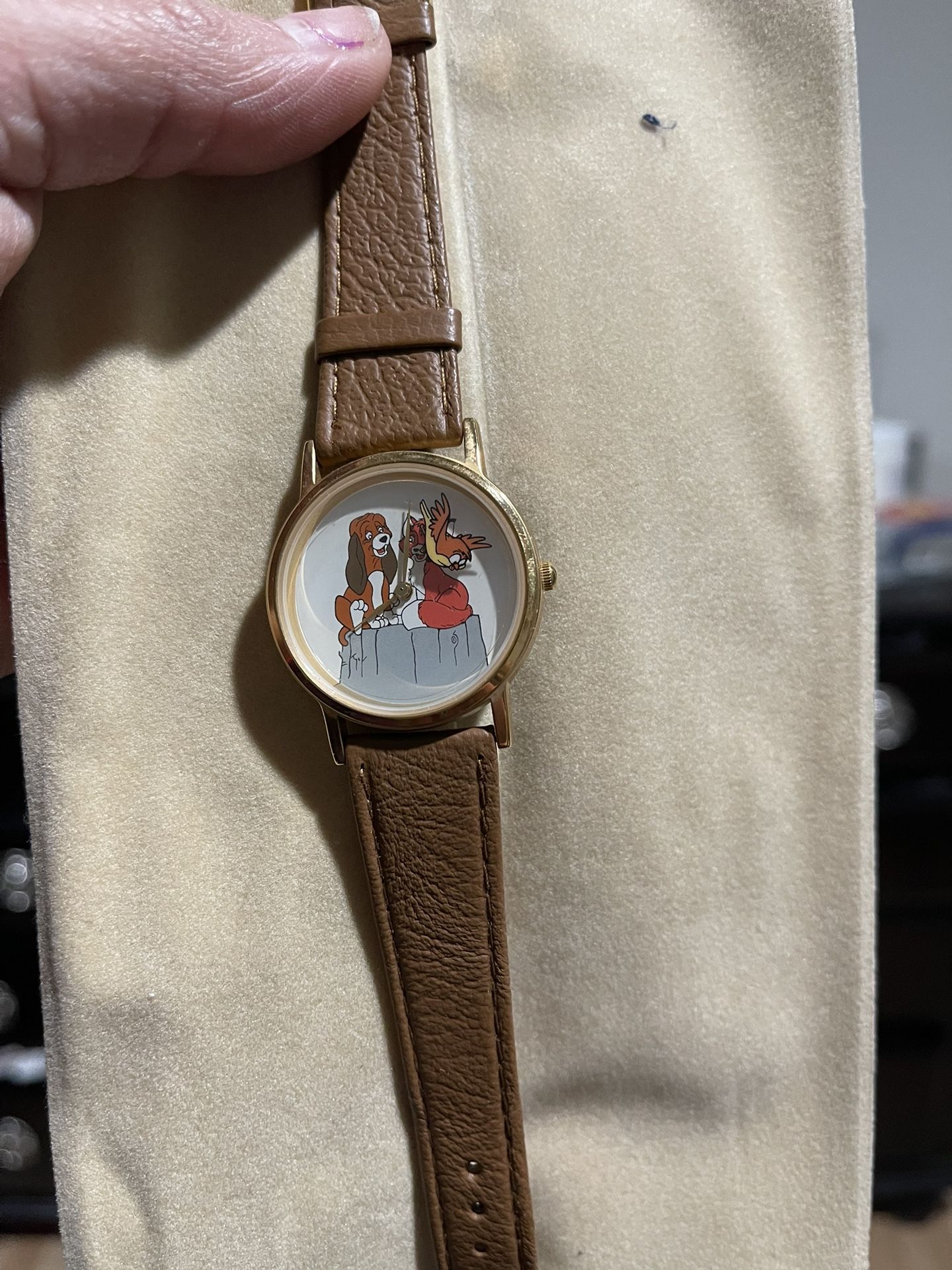 Watch Fox And The Hound Limited Edtion