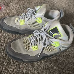 Jordan 4 Retro SE 95 Neon