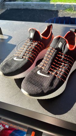 Ladies Nike walking shoe