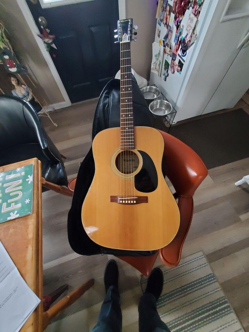 Morris Guitar