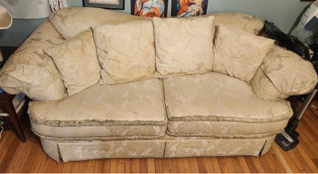 Henrydon Couch