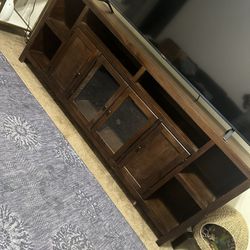 Entertainment center/Side Table/Buffet