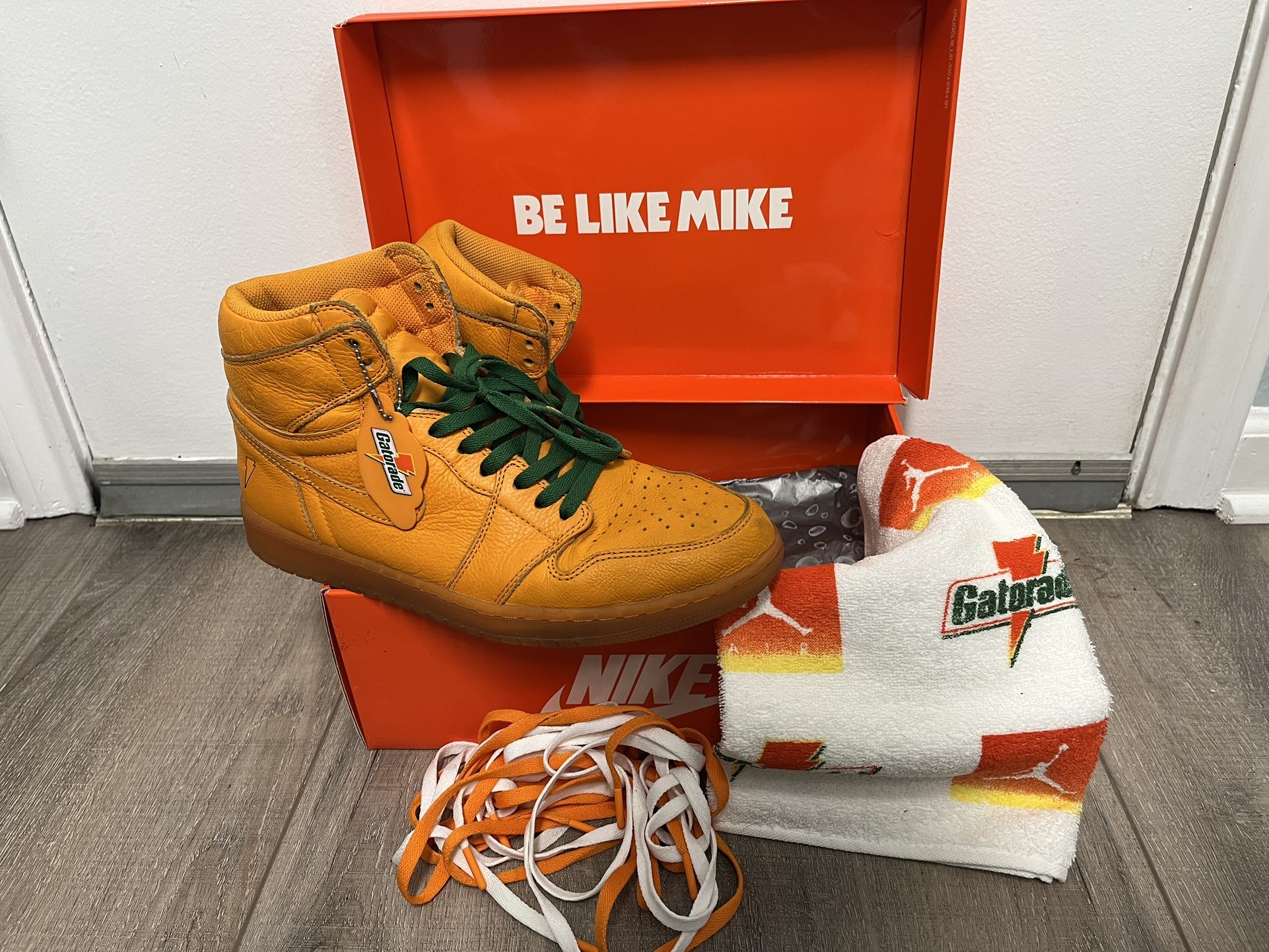 Orange gatorade jordan 1 green laces hot sale