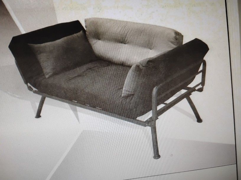 METAL FUTON w/ FLIP- DOWN ARM REST