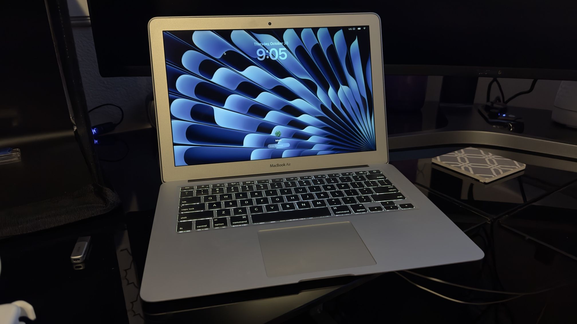 MacBook Air 2015 with MacOS Sequoia!
