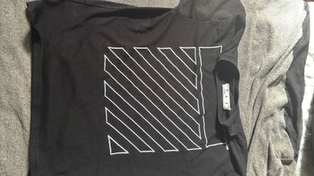 Off White T Shirt Medium