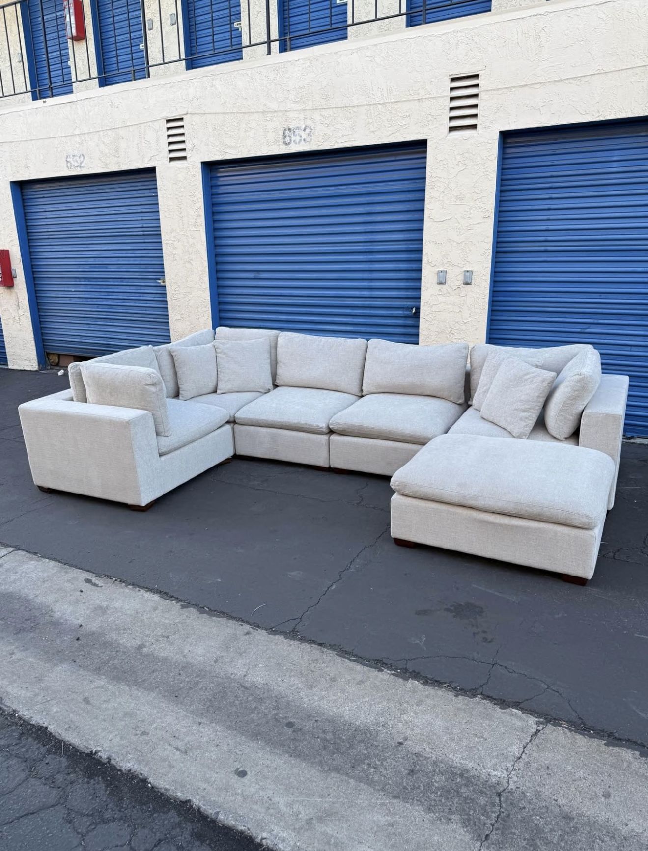 Thomasville Lowell 6-Piece Modular Sectional – Light Gray