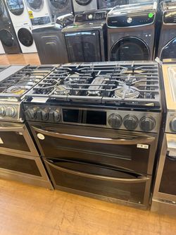 LG 30” gas range with double oven