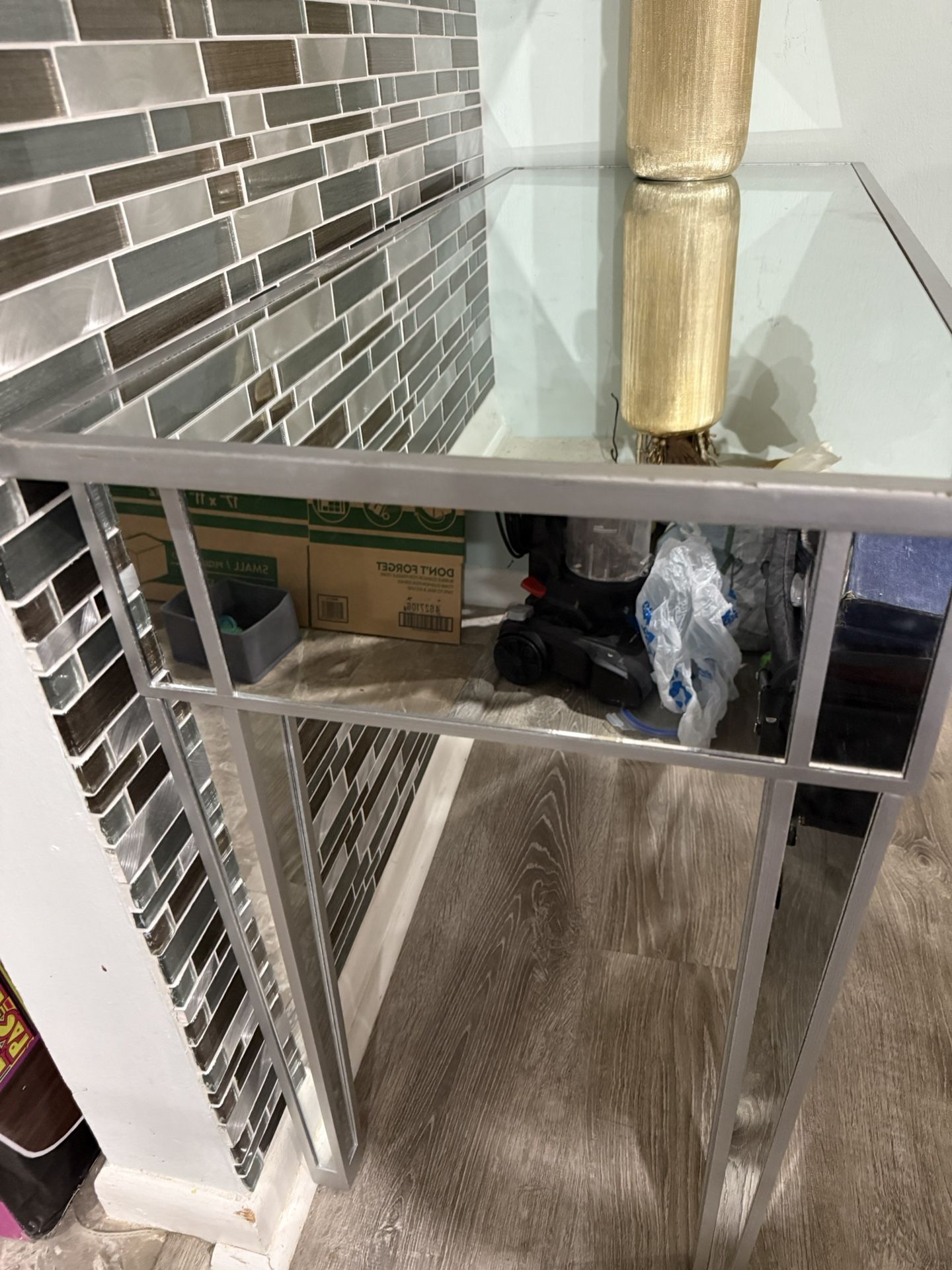 Vanity/desk - Mirrored