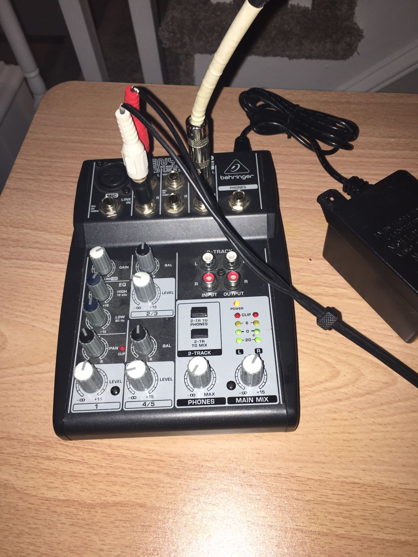 BERINGER Mini Mixer