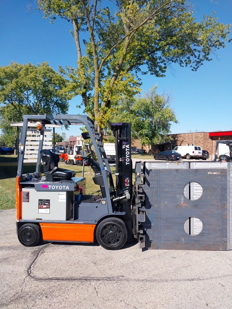 Electric 2020 Toyota 5K LB Capacity Forklift 