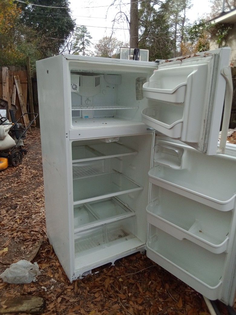 Refrigerator