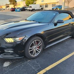 2017 Ford Mustang Convertible Auto 