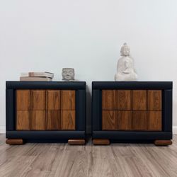 Beautiful Restored Nightstand Set By Bassett Measurements: 28”L x 16”W x 23”H Delivery negotiable