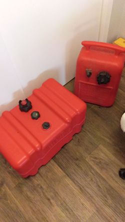 Marine gas tanks
