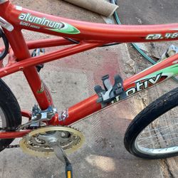 Bike 26inch MOTIV 18speed Shifting And Preak Very Good  Fat Tires Evrything Is Good 