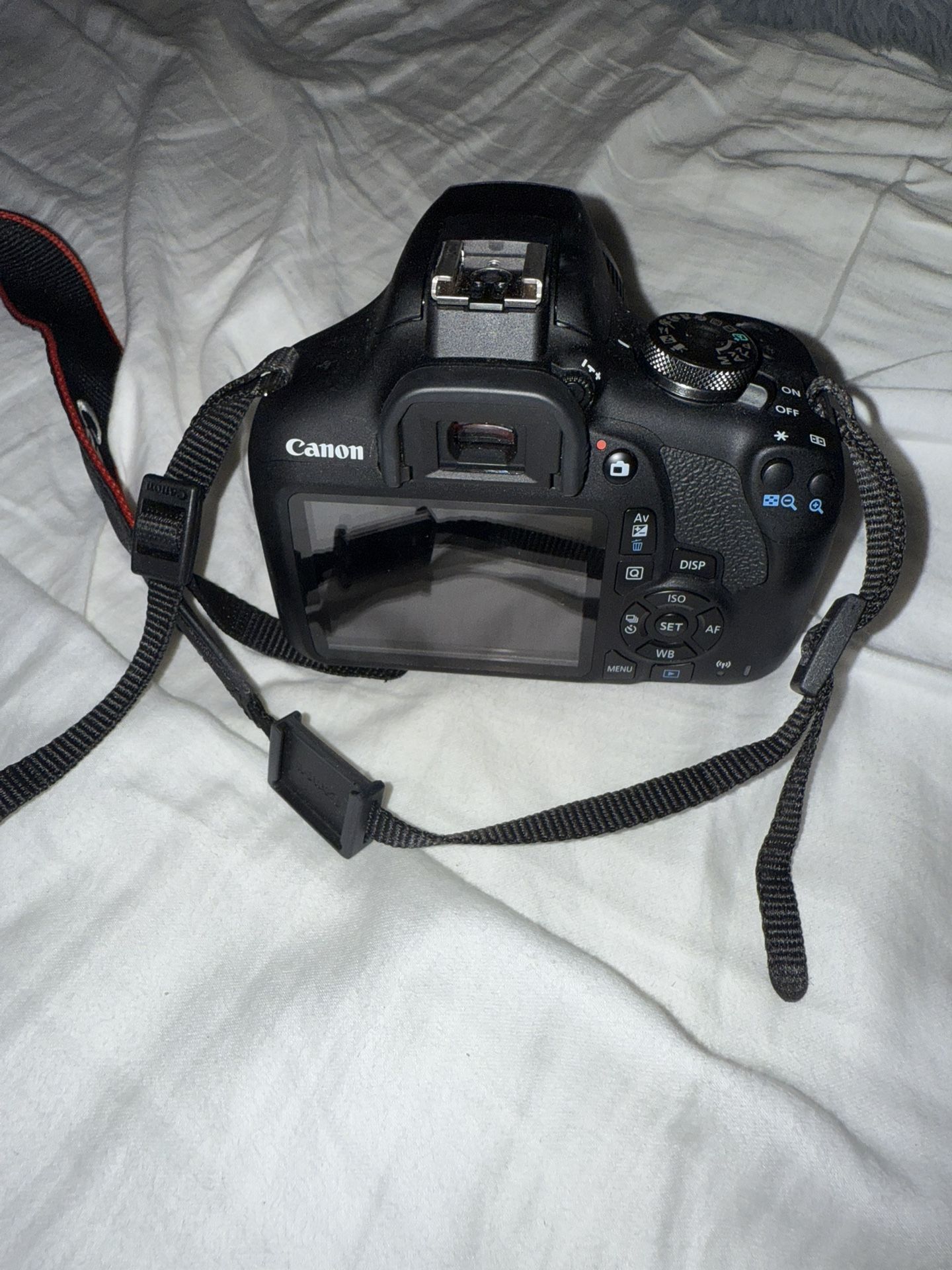 EOS REBEL T7 Camera