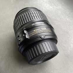 Nikon camera lens 15-55mm