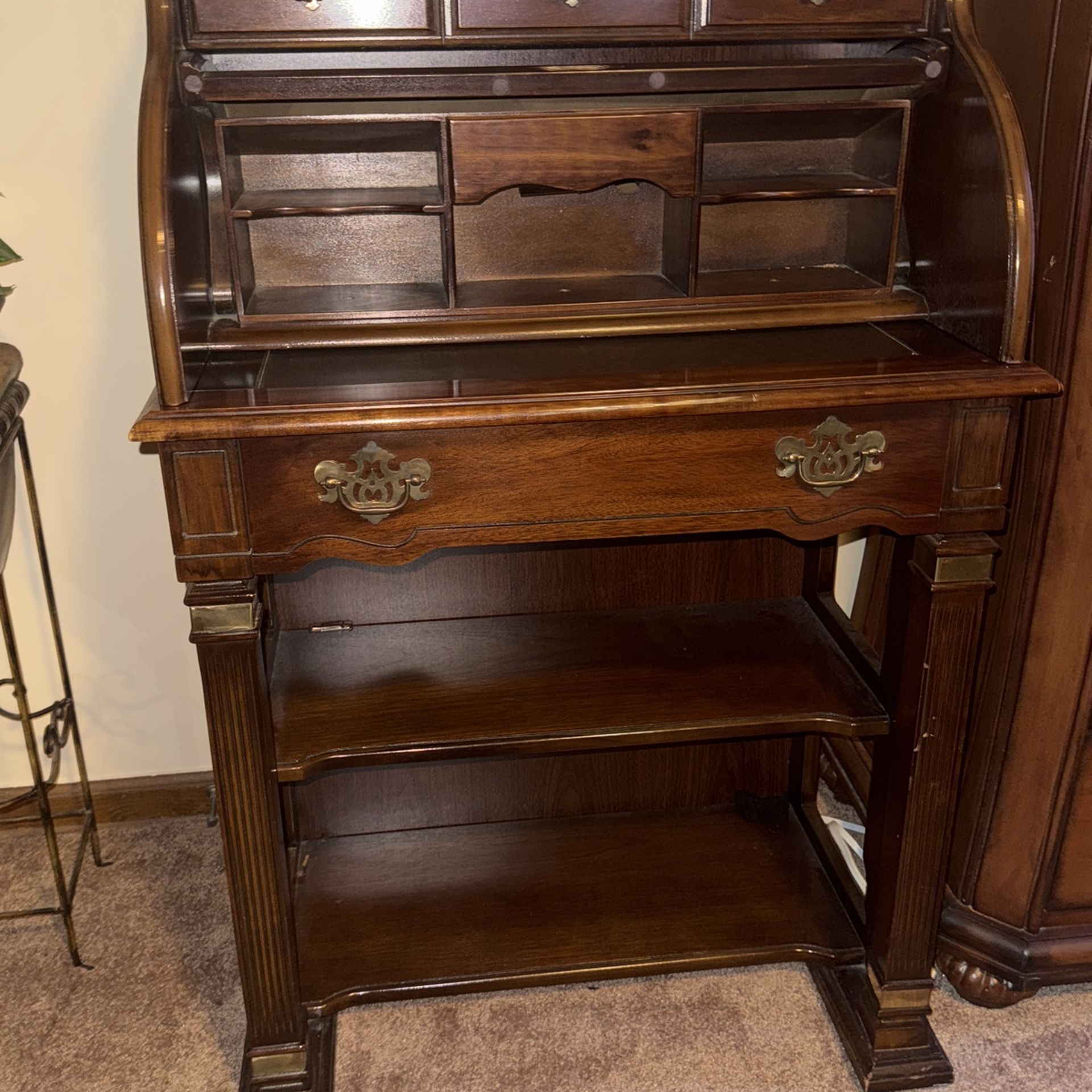 How to Paint Over Bright or Dark Coloured Furniture-Vintage Kid's Desk  Makeover - Jamie Lundstrom, image size:1920x1920