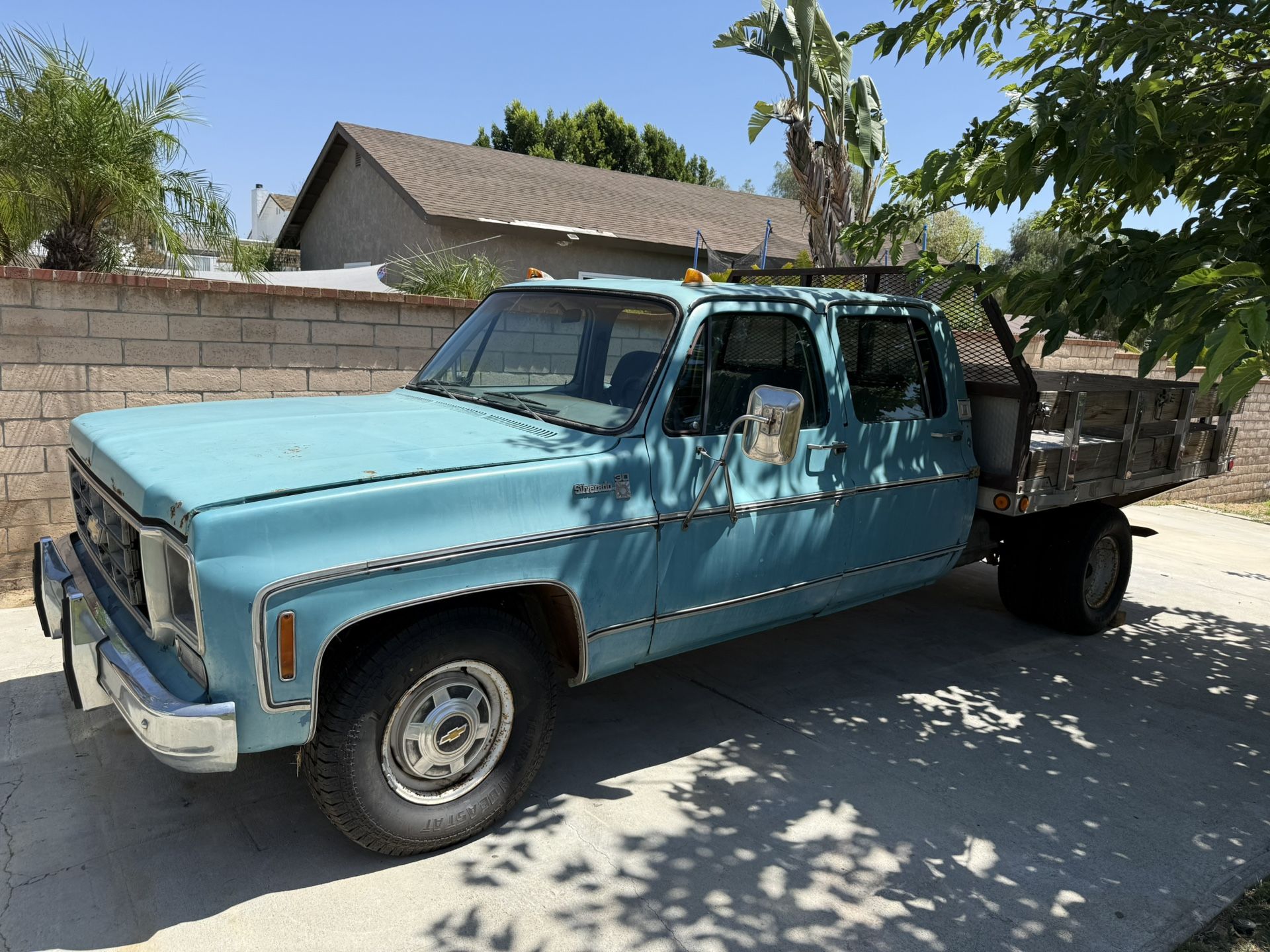1978 Chevy Silverado C30 3+3 454 Engine