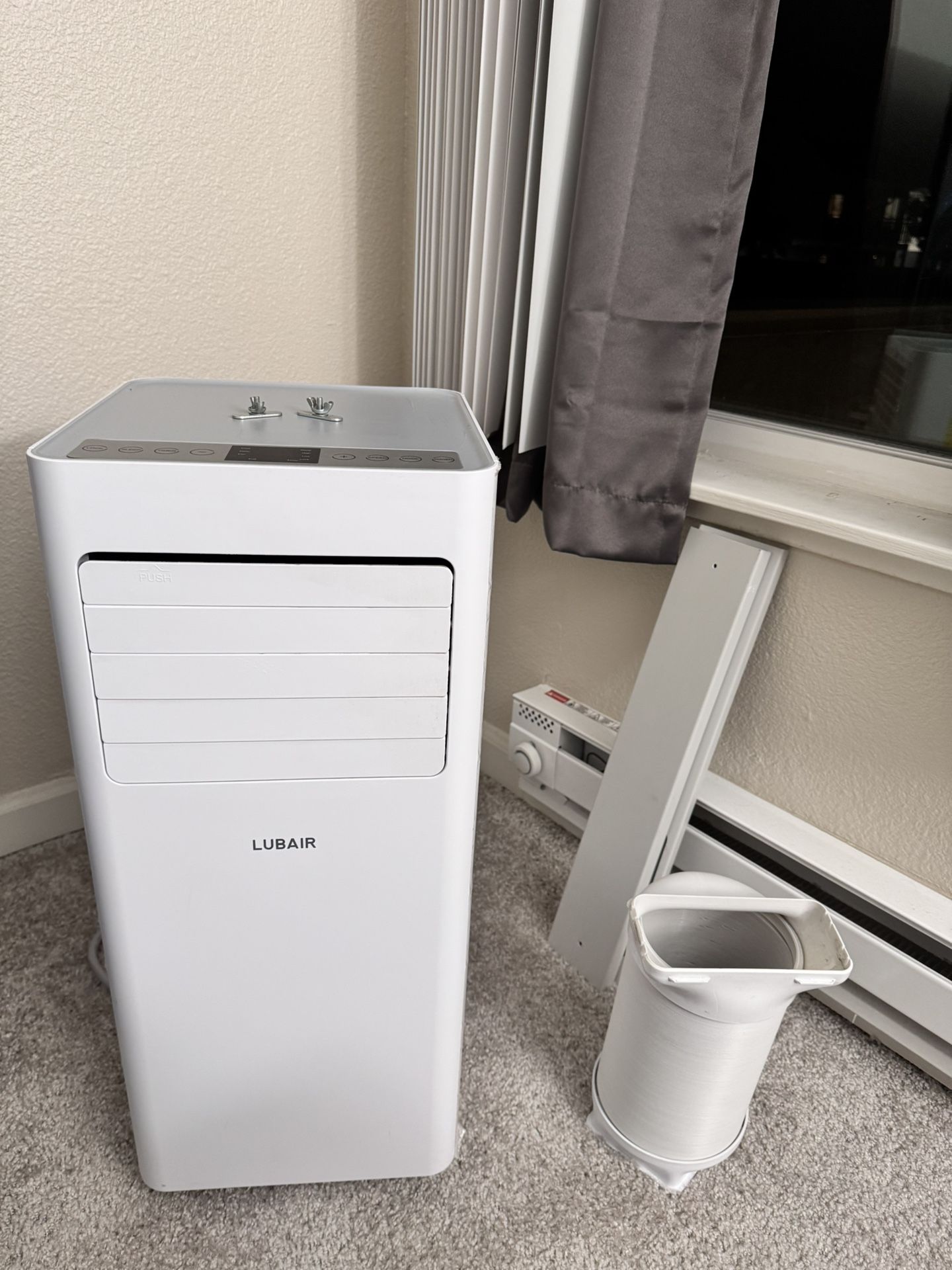 Portable Air conditioner 8000 BTU - Rarely Used