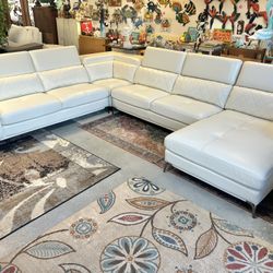 Like New Large Leather Sectional Couch 