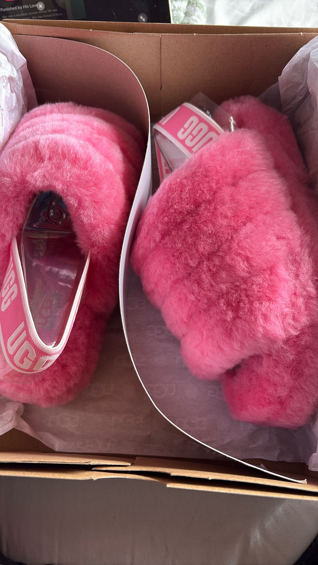 UGG