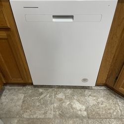 Whirlpool Dishwasher Like New Still