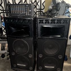 600 Watts Super Sound Dj Speakers with mixer and amplifier 
